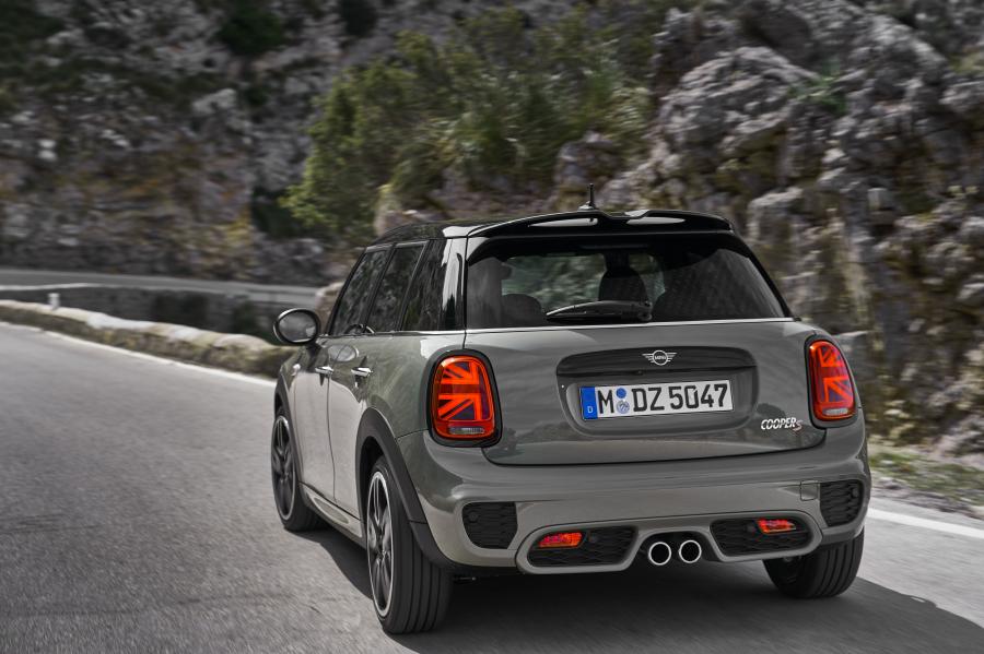  Mini Cooper S 5-Door (F56) 2018 года  (WW) (фото 40 из 86)